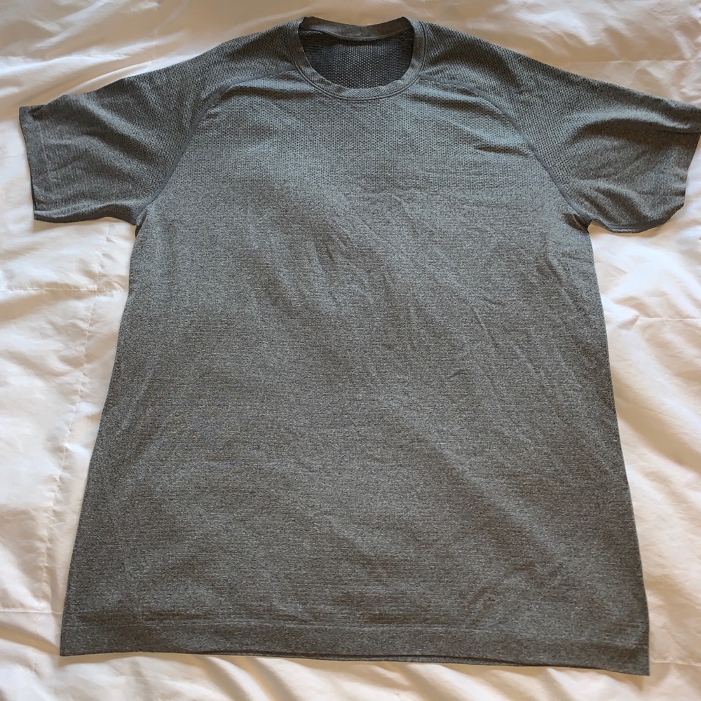 Lululemon t-shirt